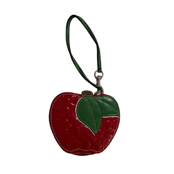 EUC Coach Vintage Signature Red Apple Coin Purse Patent Leather Wristlet - Picture 3 of 12